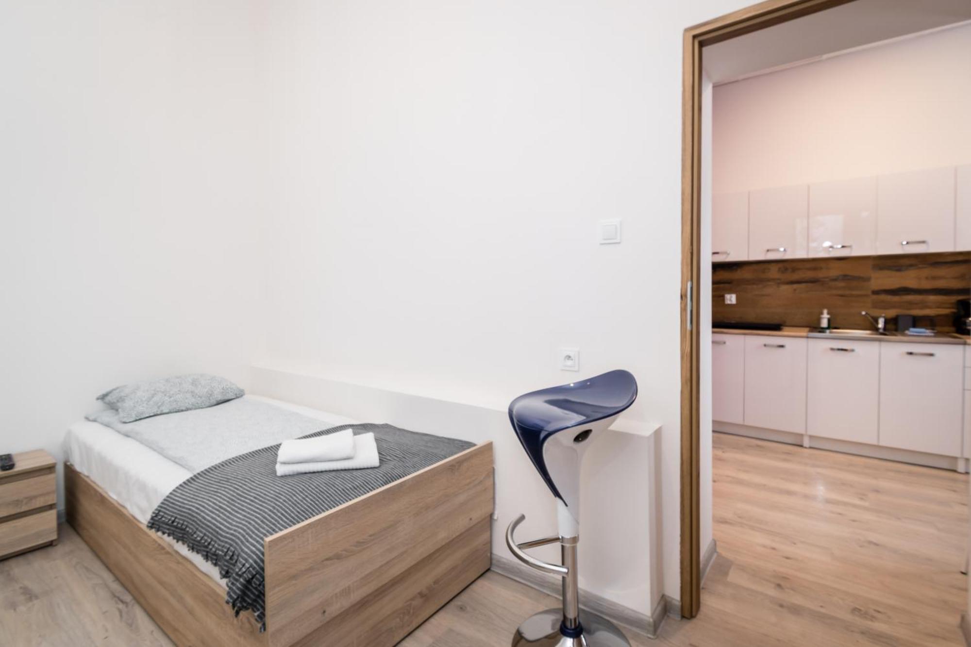 Jm Rooms Lubicz II Краків Екстер'єр фото